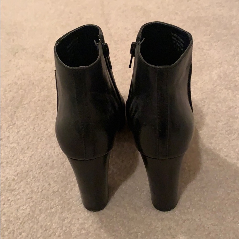 Open toe booties - Picture 3 of 3